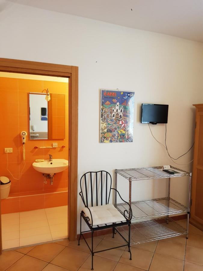 B&B Soriano44 Napoli Bagian luar foto