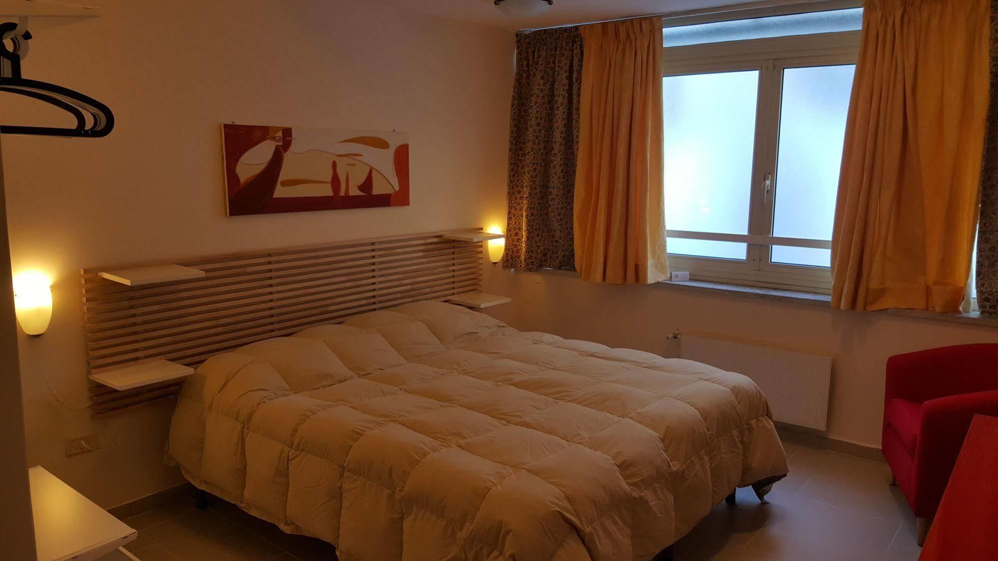 B&B Soriano44 Napoli Bagian luar foto